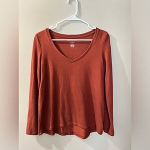 American Eagle soft & Sexy Plush burnt orange V-Neck